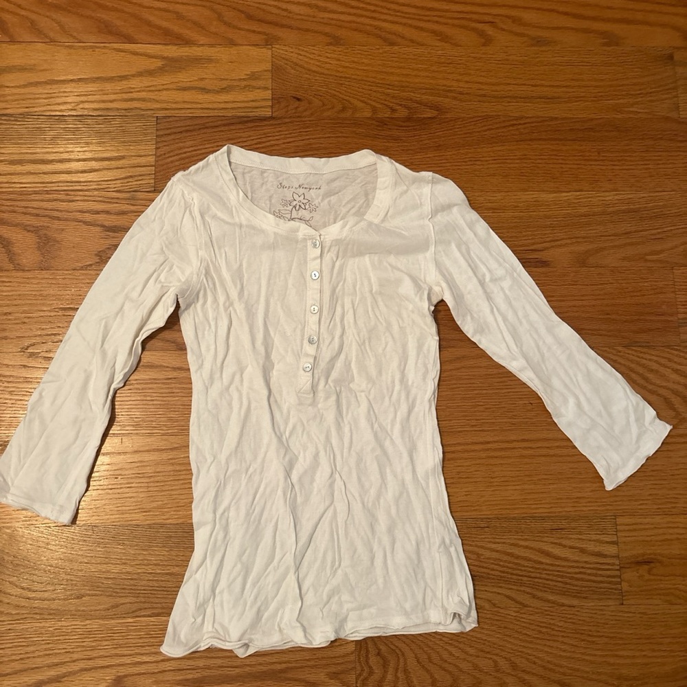 white sleeve top